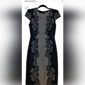 Betsey Johnson Black Pencil Dress w/Gray Floral Panel, Cap Sleeves, Lined, Sz:4